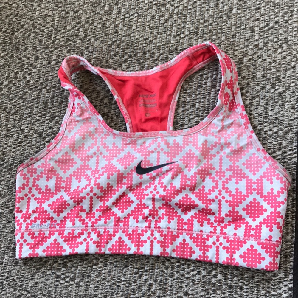 Nike Pro M sports bra